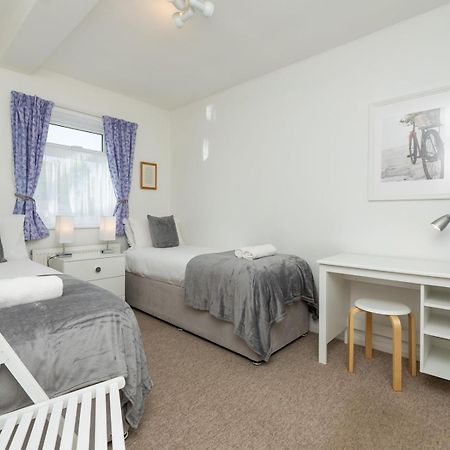 Pass The Keys Spacious Family Home With Parking Bath Luaran gambar