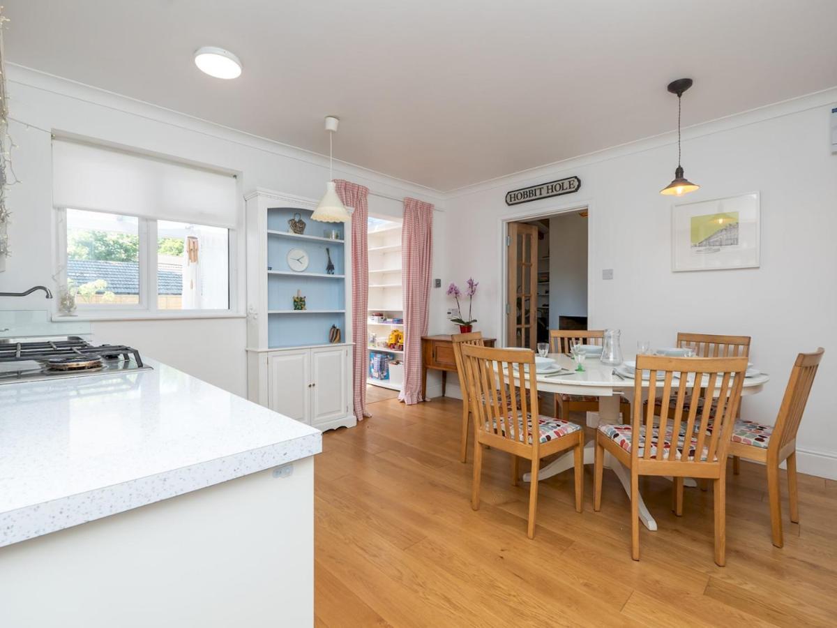 Pass The Keys Spacious Family Home With Parking Bath Luaran gambar