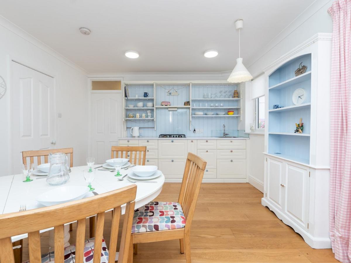 Pass The Keys Spacious Family Home With Parking Bath Luaran gambar