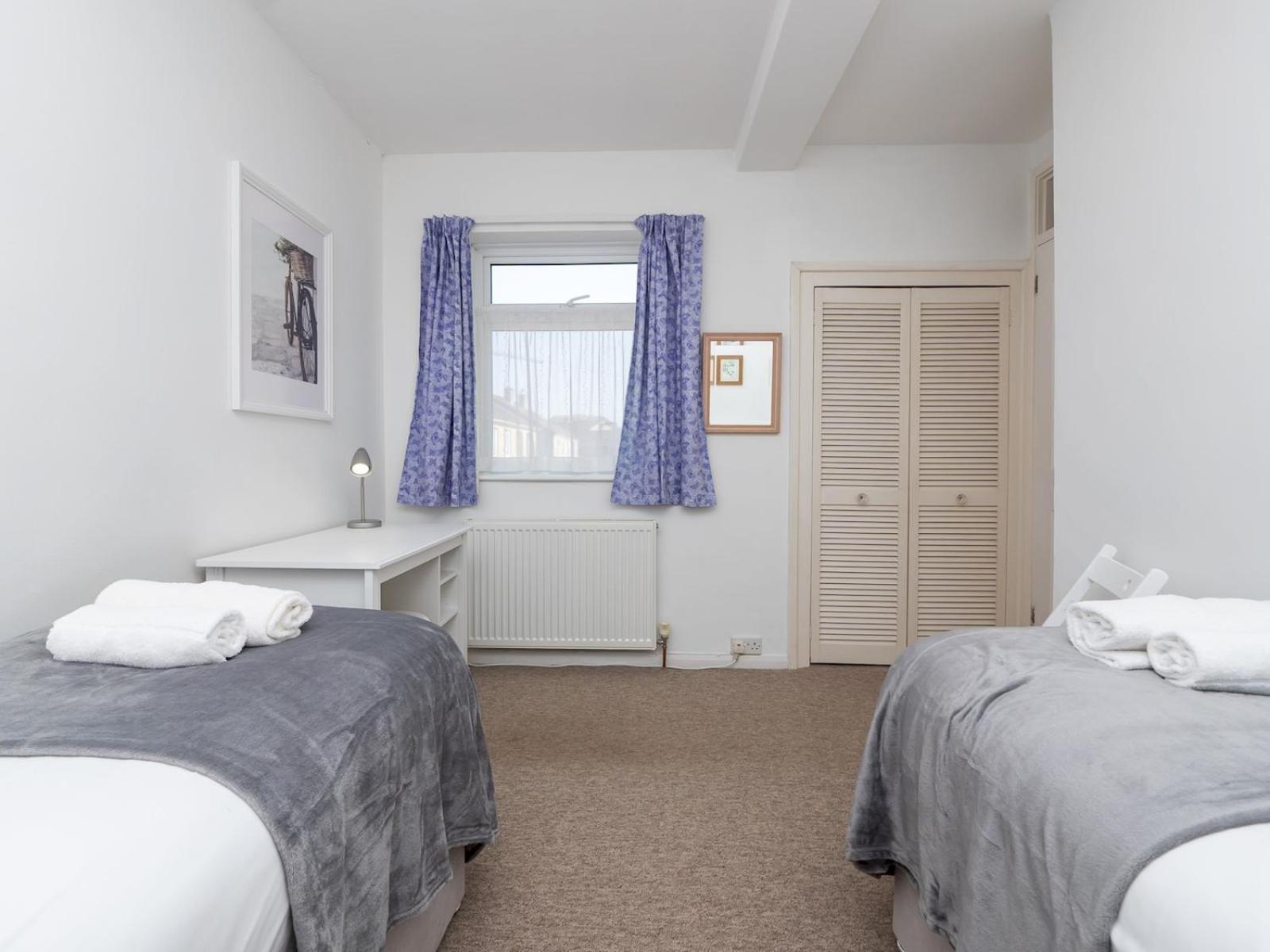 Pass The Keys Spacious Family Home With Parking Bath Luaran gambar