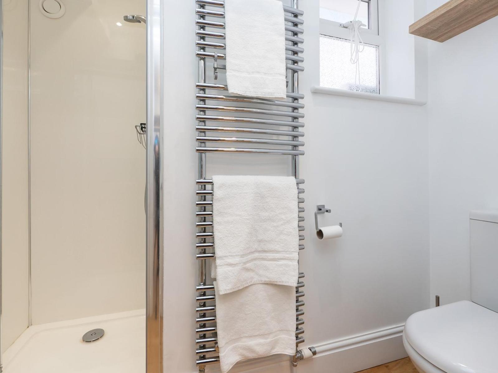 Pass The Keys Spacious Family Home With Parking Bath Luaran gambar