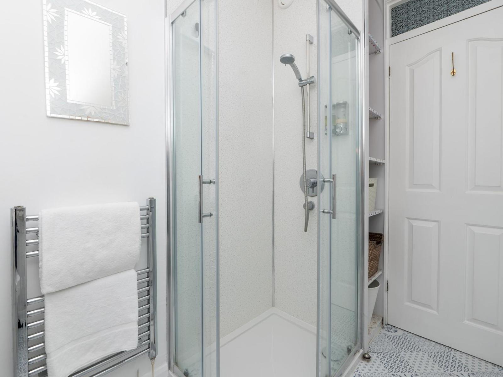 Pass The Keys Spacious Family Home With Parking Bath Luaran gambar