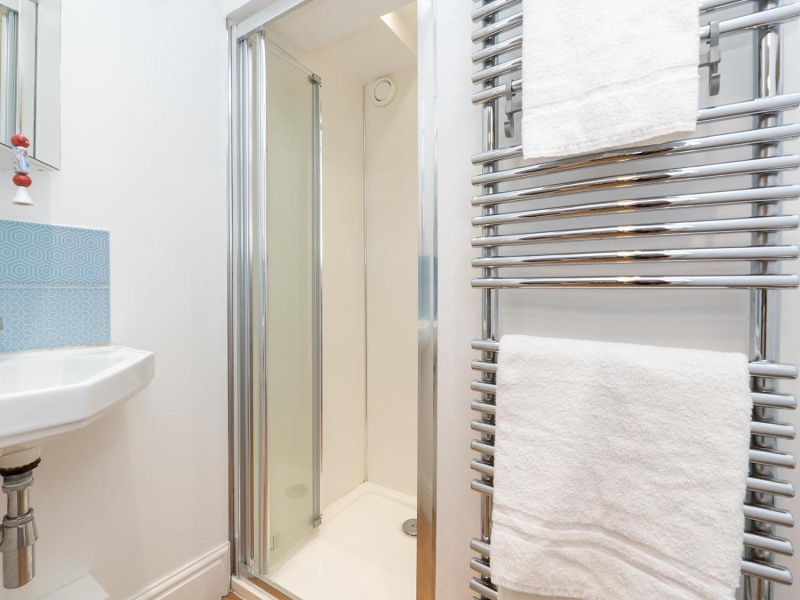 Pass The Keys Spacious Family Home With Parking Bath Luaran gambar